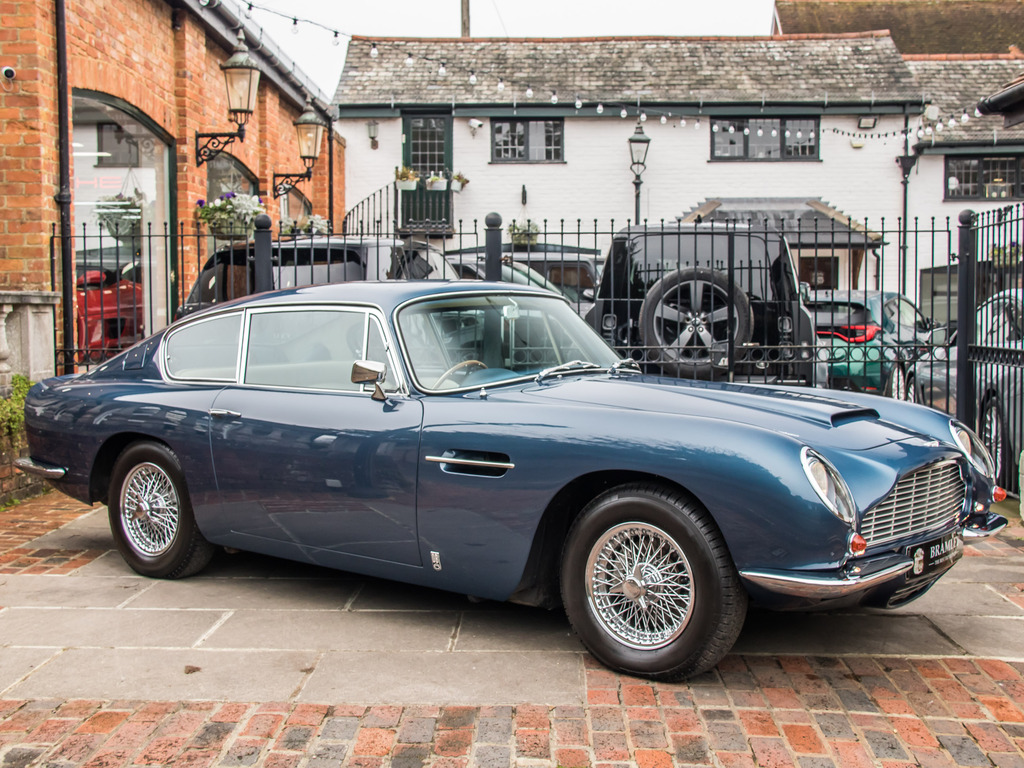 Aston Martin DB6 Manual Blue #3