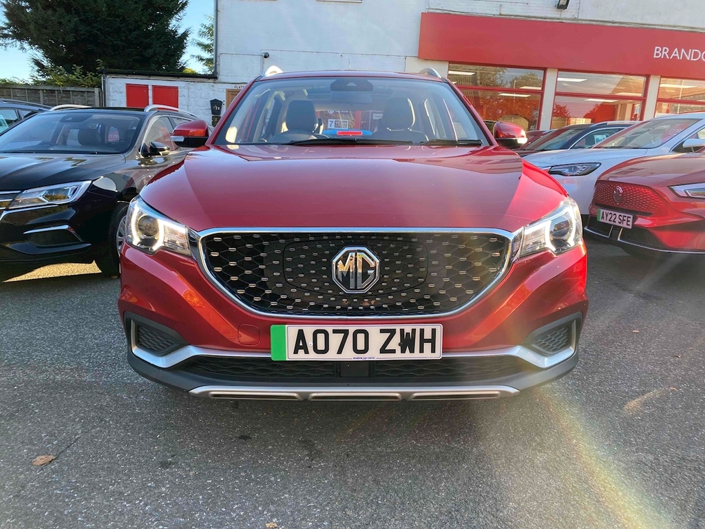 MG ZS Exclusive Red #2