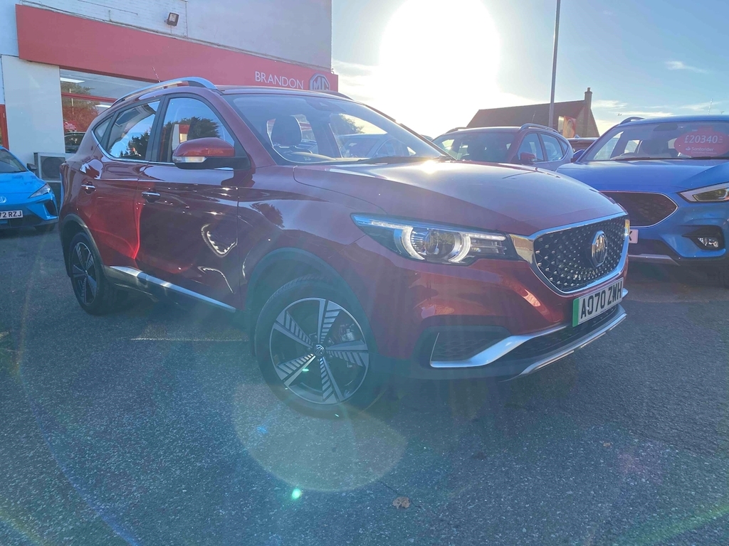 MG ZS Exclusive Red