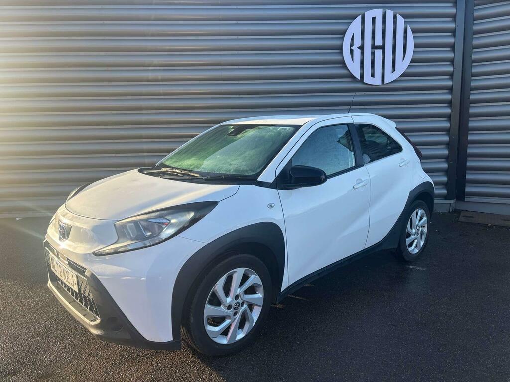 Toyota Aygo X 1.0 Vvt-i Pure Euro 6 Ss NL72KEJ White #2