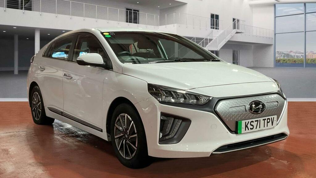 Hyundai Ioniq 38.3Kwh Premium White