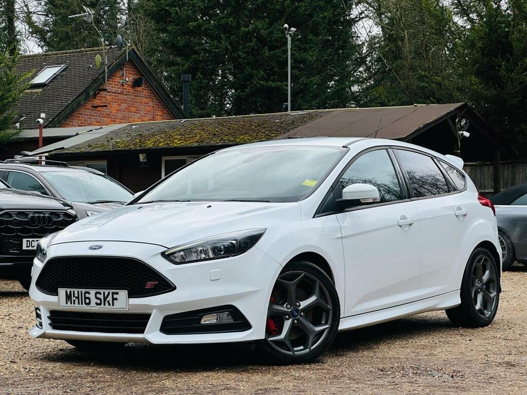 Ford Focus Hatchback 2.0T Ecoboost St-3 Euro 6 Ss 201 White #4