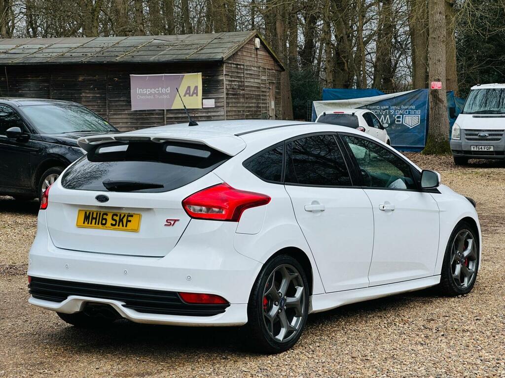 Ford Focus Hatchback 2.0T Ecoboost St-3 Euro 6 Ss 201 White #5