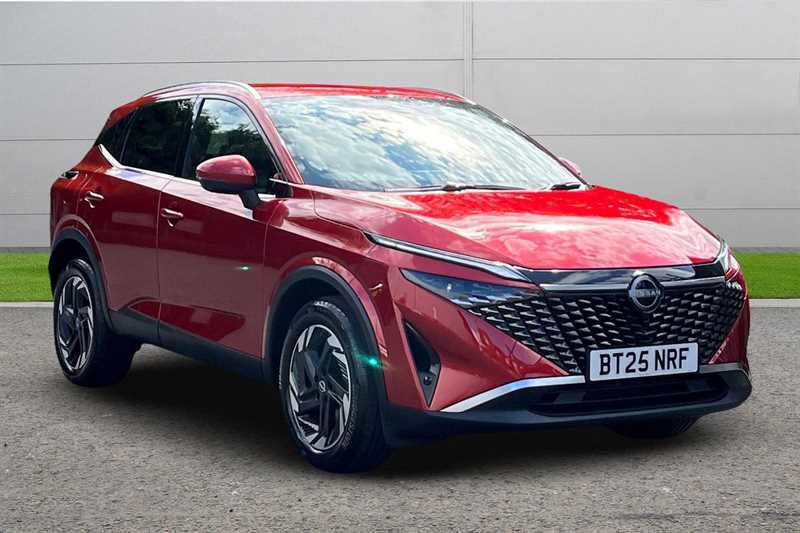 Nissan Qashqai 1.3 Dig-t Mh 158 N-connecta Red