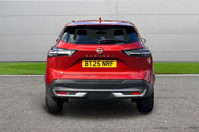 Nissan Qashqai 1.3 Dig-t Mh 158 N-connecta BT25NRF Red #4