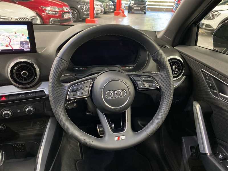 Audi Q2 35 Tfsi S Line S Tronic LM24ETJ Black #6