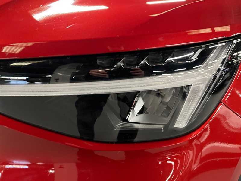 Volvo XC40 2.0 B3p Plus Dark PY24OKD Red #4