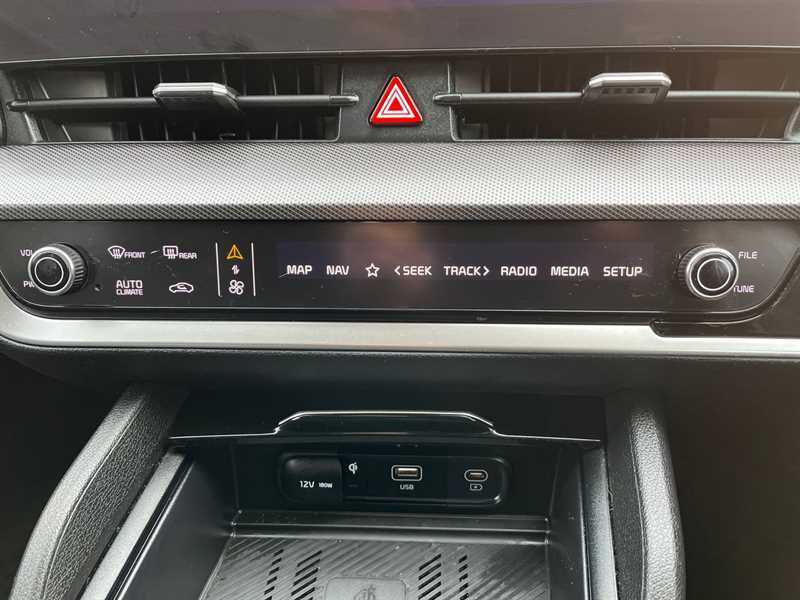 Kia Sportage 1.6T Gdi 48V Isg 4 Dct Awd YP72ZCZ Black #3