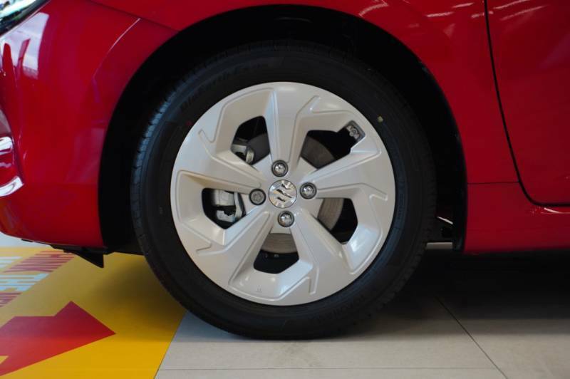 Suzuki Swift 1.2 Hybrid Motion - 2025 New Car Red #5