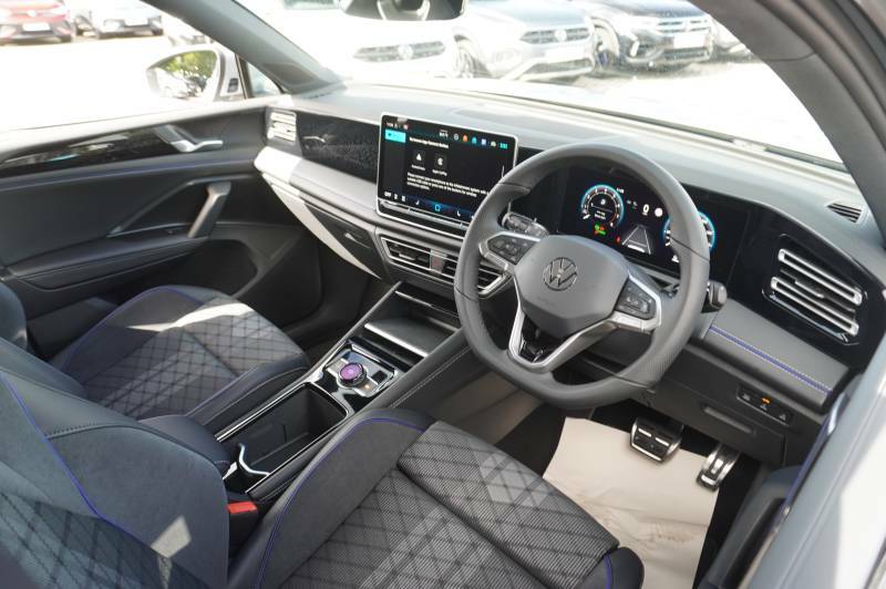 Volkswagen Tiguan Etsi 150 Dsg R-line - 2025 75 HF75RUC Silver #6