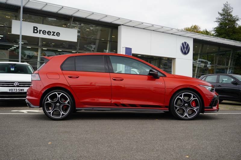 Volkswagen Golf Tsi 300 Dsg Gti Clubsport - 2025 75 HJ75TWM Red #4