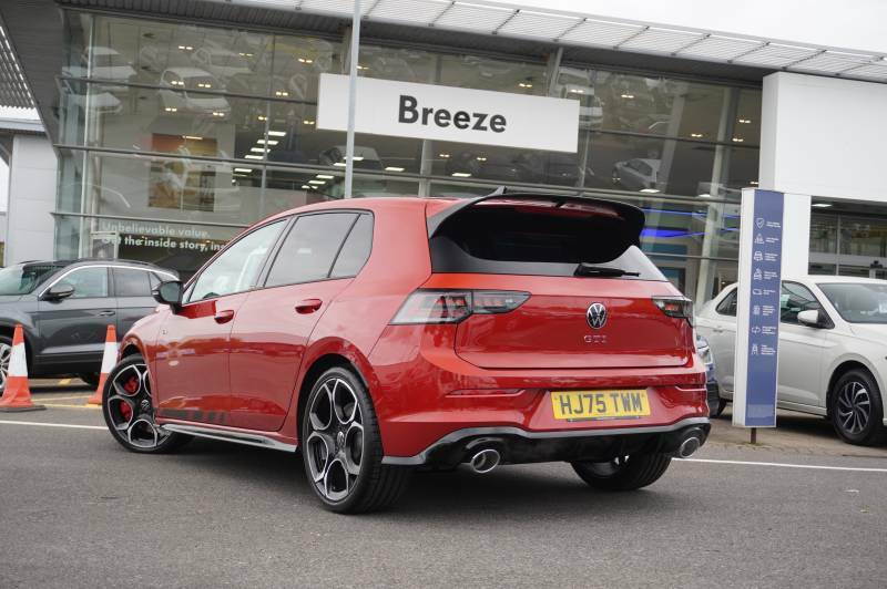 Volkswagen Golf Tsi 300 Dsg Gti Clubsport - 2025 75 HJ75TWM Red #3
