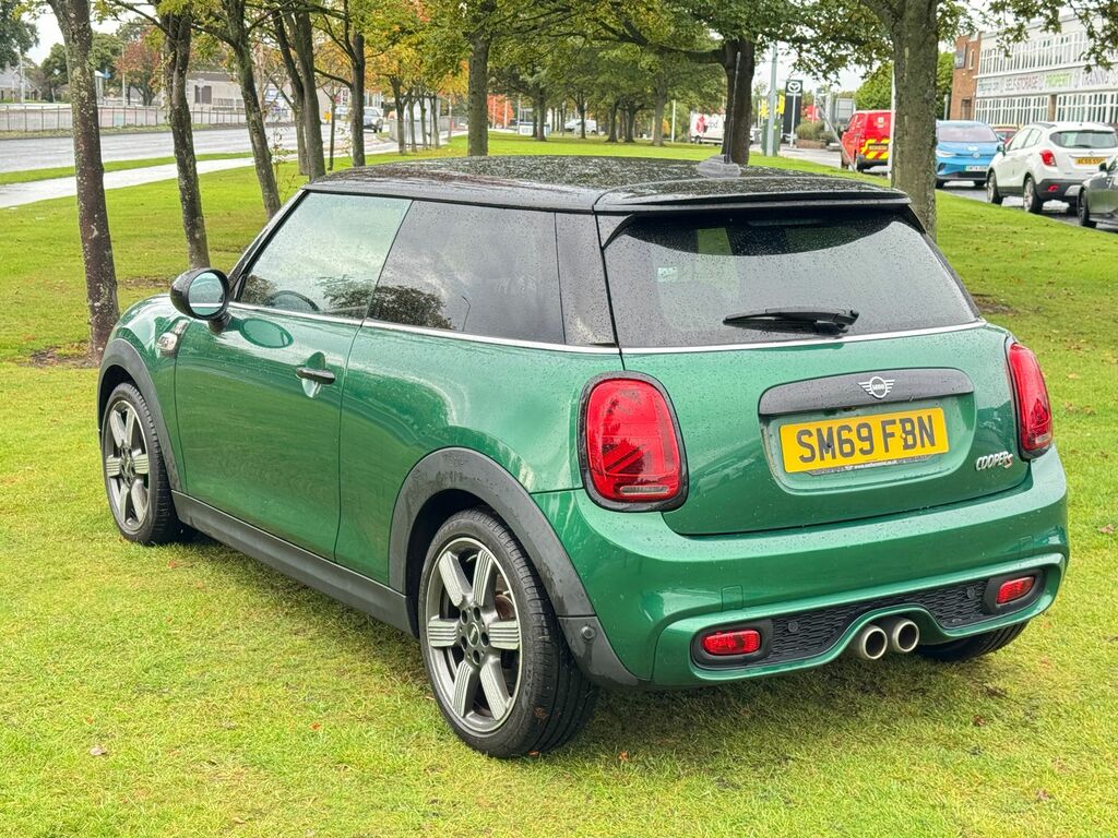 Mini Hatch 2.0 Cooper S 60 Years Edition Hatchback SM69FBN Green #4