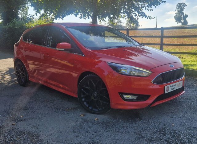 Ford Focus 1.5 Zetec S Tdci 118 Bhp SH65DHV Red #2