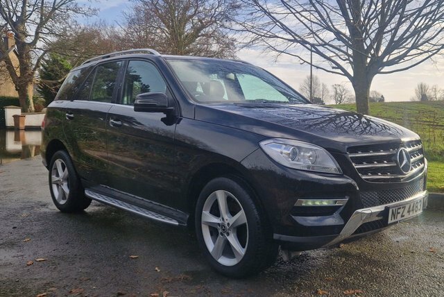 Mercedes-Benz M Class 2.1 Ml250 Bluetec Se Suv G-tronic 4Wd E NFZ4483 Black #3