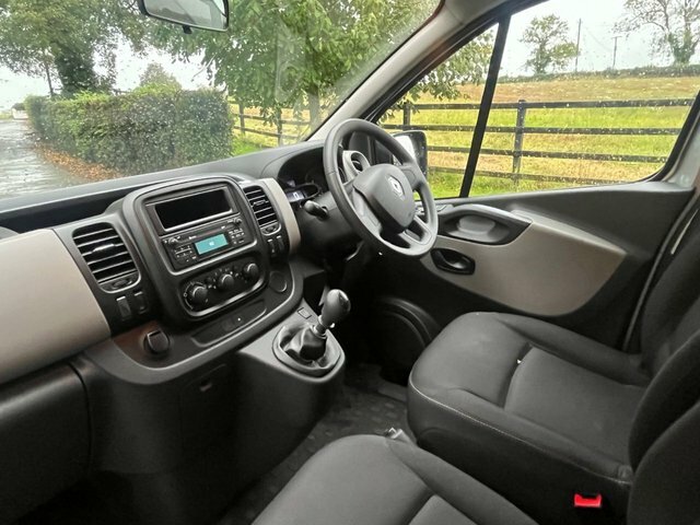 Renault Trafic 1.6 Ll29 Business Energy Dci 95 Bhp Silver #4