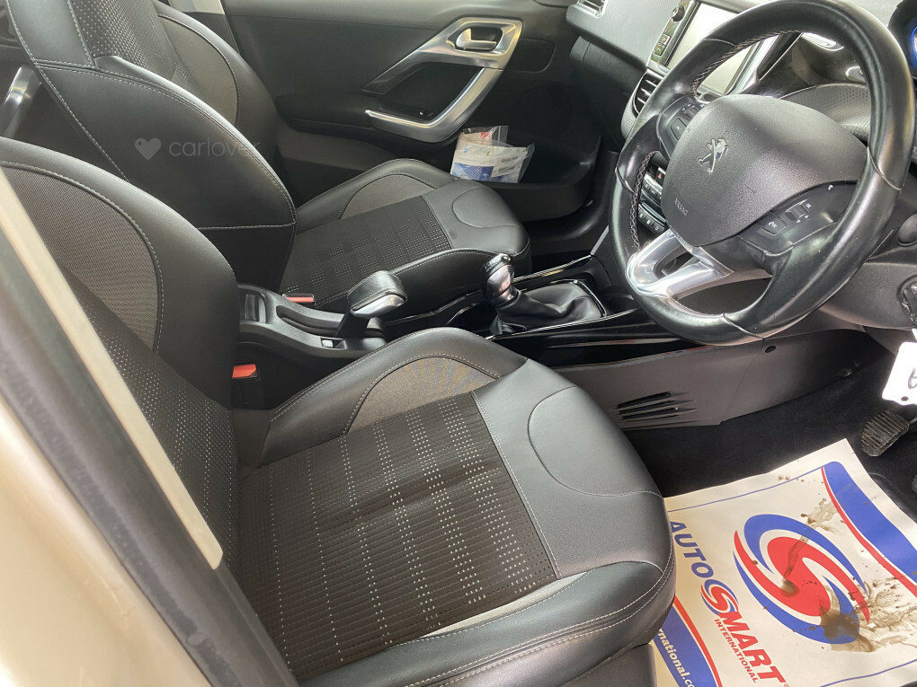 Peugeot 2008 Allure Premium Blue Hdi FE19HCD #4