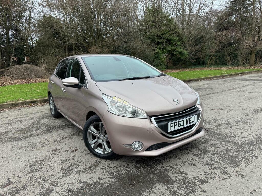 Peugeot 208 1.2 Vti Allure Euro 5 Pink