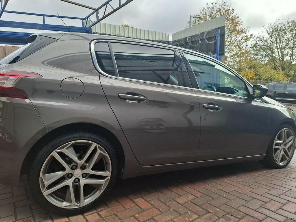 Peugeot 308 Hatchback 1.6 E-hdi Feline Euro 5 Ss 2014 KP64HGF Grey #4
