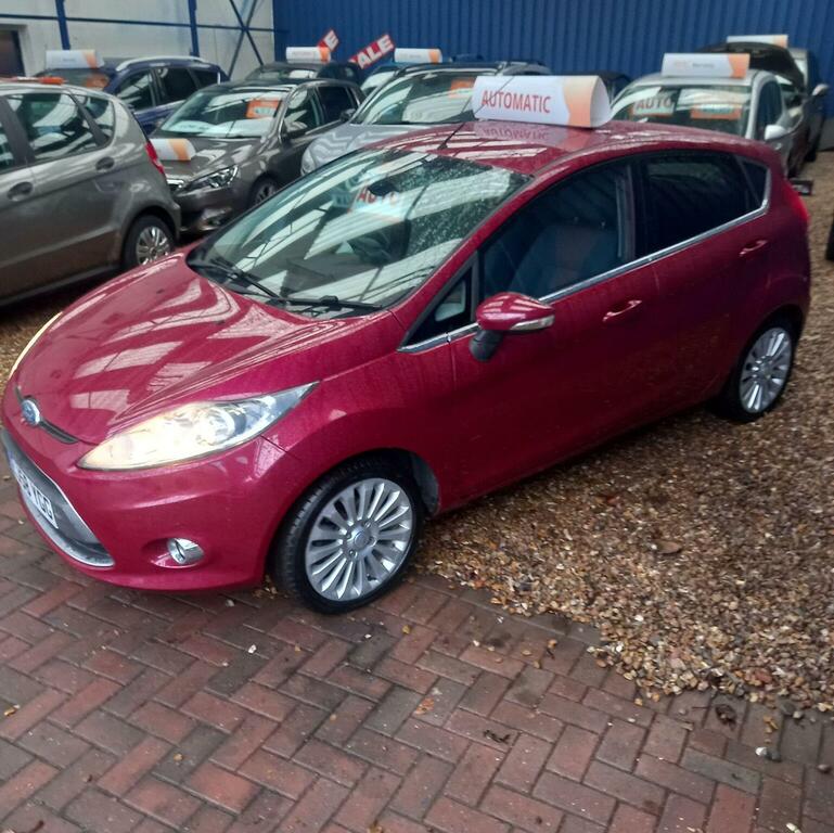 Ford Fiesta Hatchback 1.4 Titanium 200958 EJ58YGG Red #5