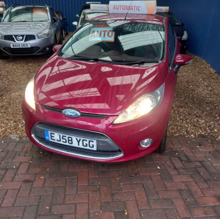 Ford Fiesta Hatchback 1.4 Titanium 200958 EJ58YGG Red #4