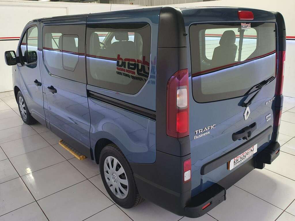 Renault Trafic 2.0 Dci Energy Sl28 Business 7 Seats OU21CLV Blue #4