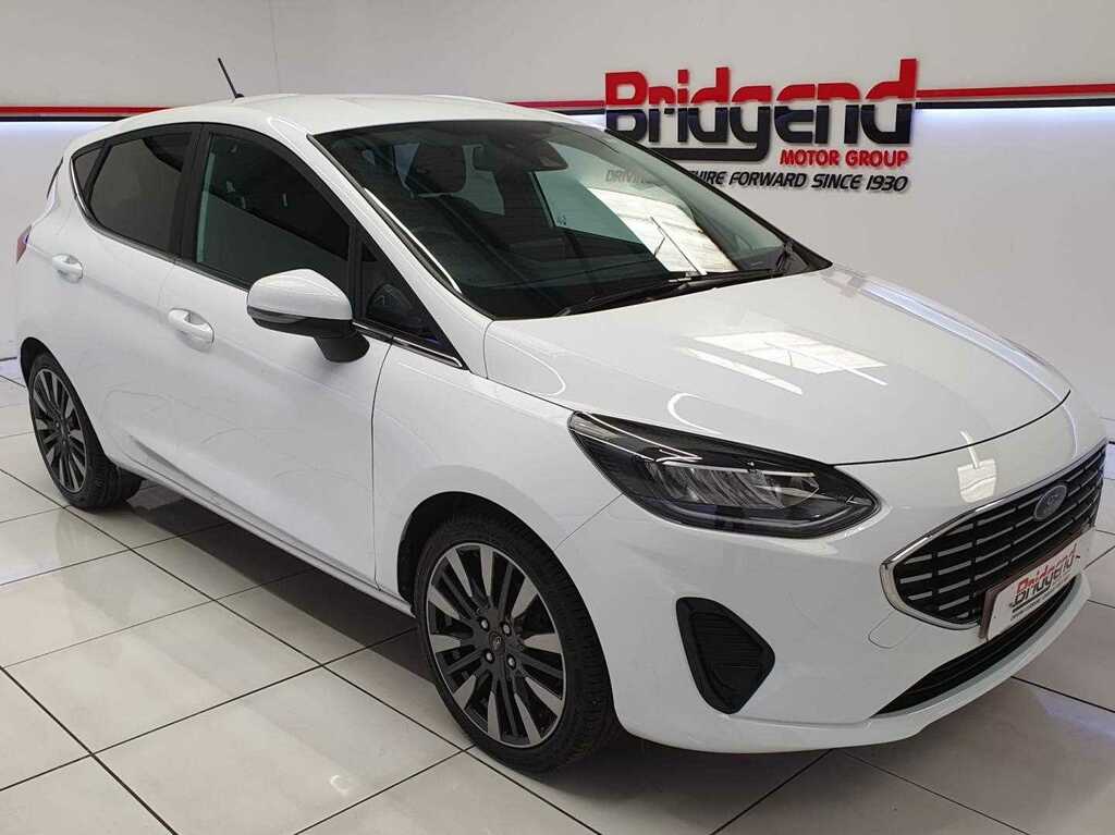 Ford Fiesta 1.0T Ecoboost Mhev Titanium Vignale Hatchback SG22NLL White #2