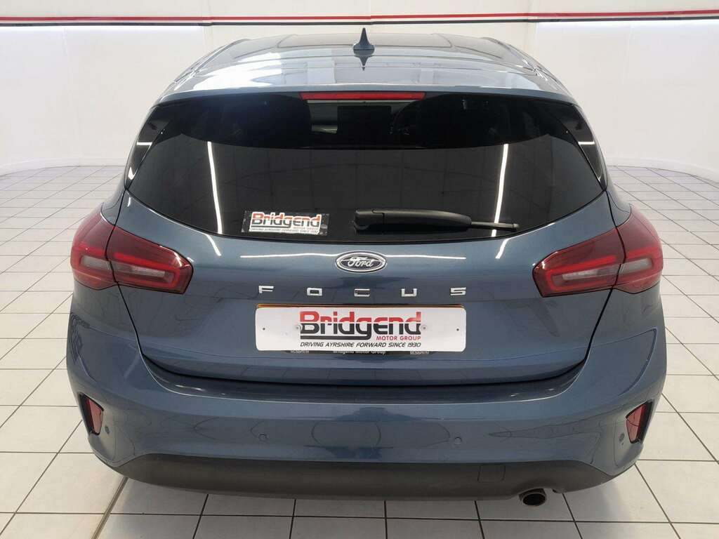 Ford Focus 1.0T Ecoboost Titanium Vignale Hatchback BU72AZZ Blue #5