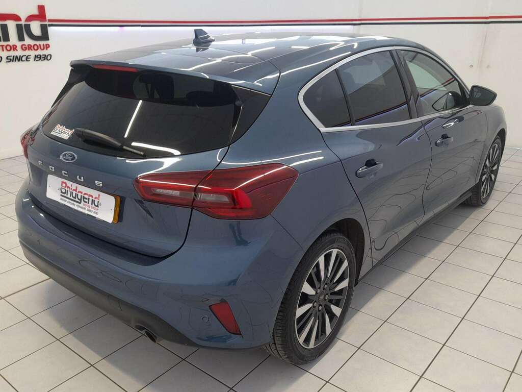 Ford Focus 1.0T Ecoboost Titanium Vignale Hatchback BU72AZZ Blue #6