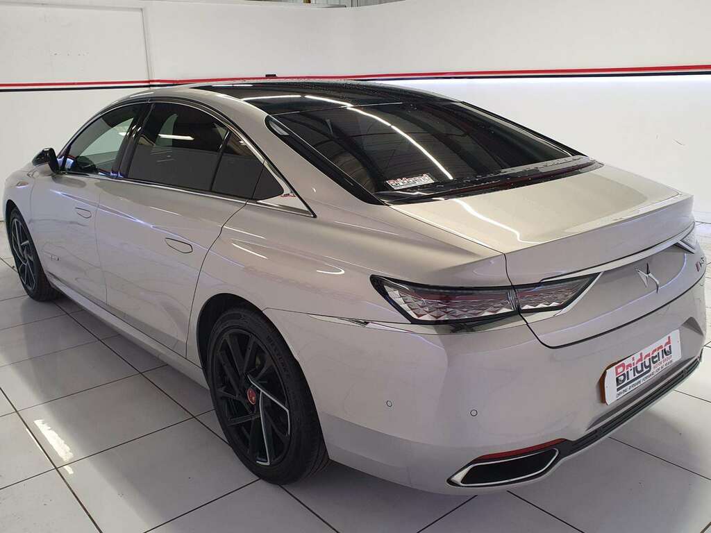 DS DS 9 1.6 Puretech Performance Line Saloon SG22CEA White #4