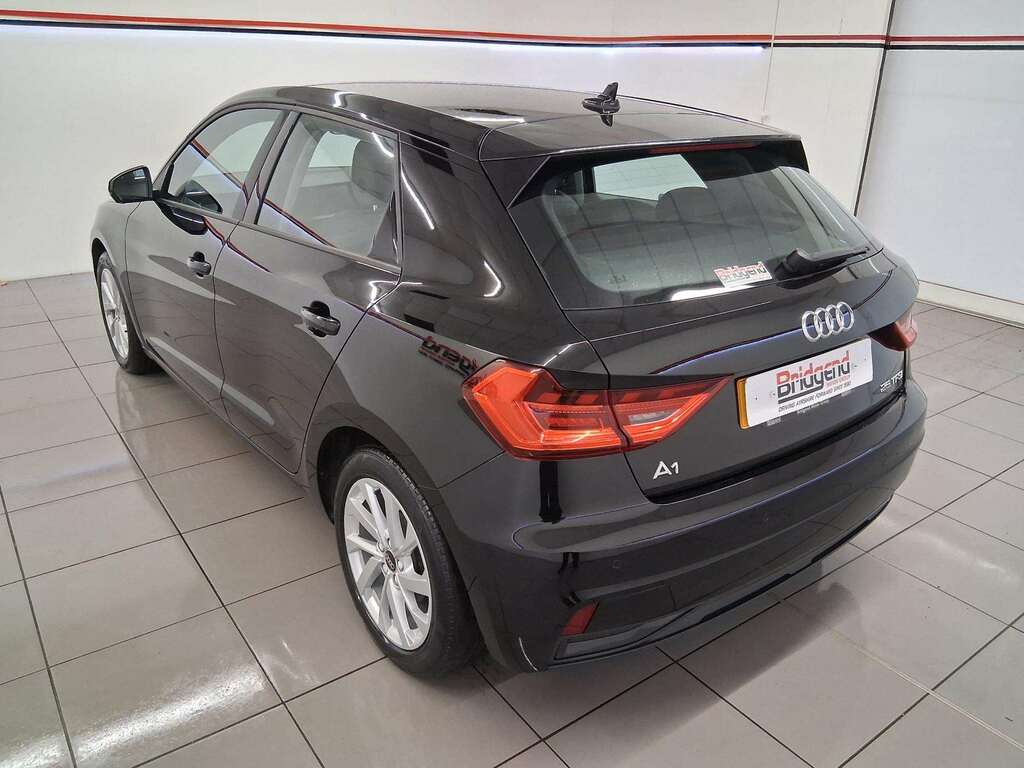 Audi A1 1.0 Tfsi 25 Sport Sportback NX72UEE Black #4