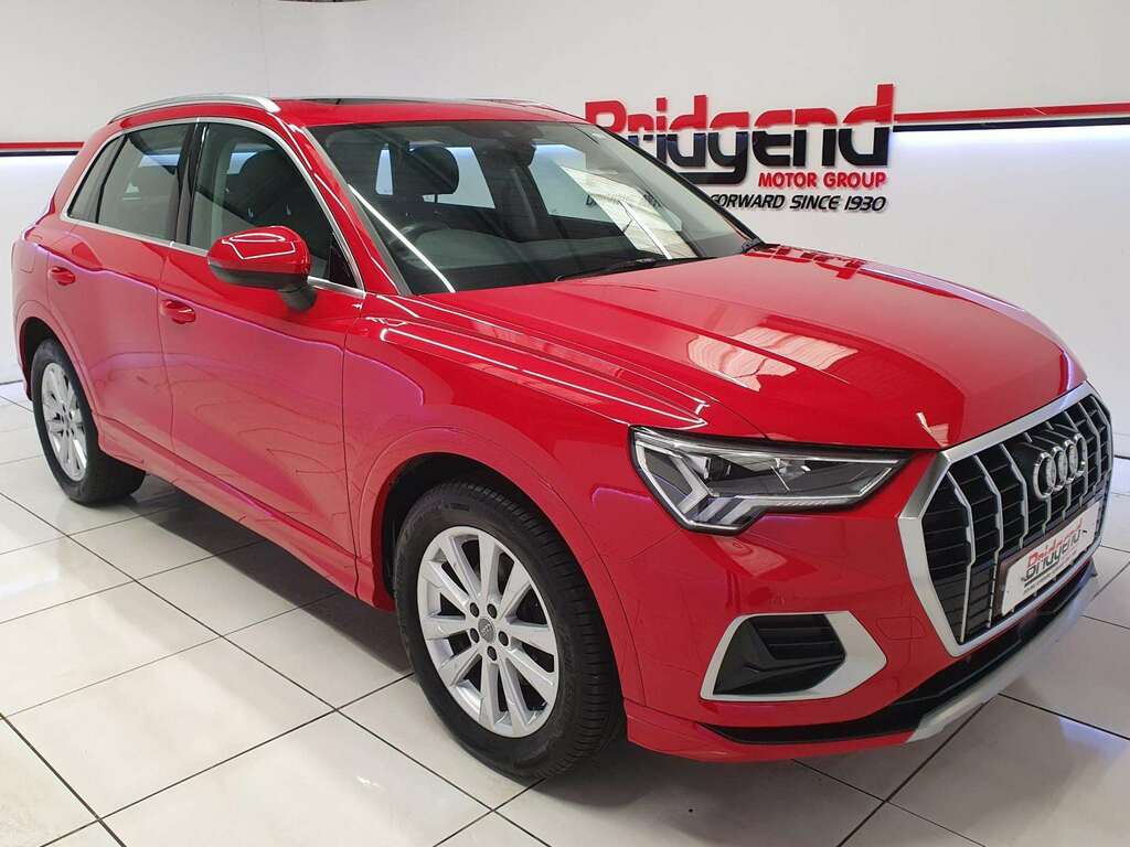 Audi Q3 1.5 Tfsi Cod 35 Sport Suv MF19ZHT Red #2