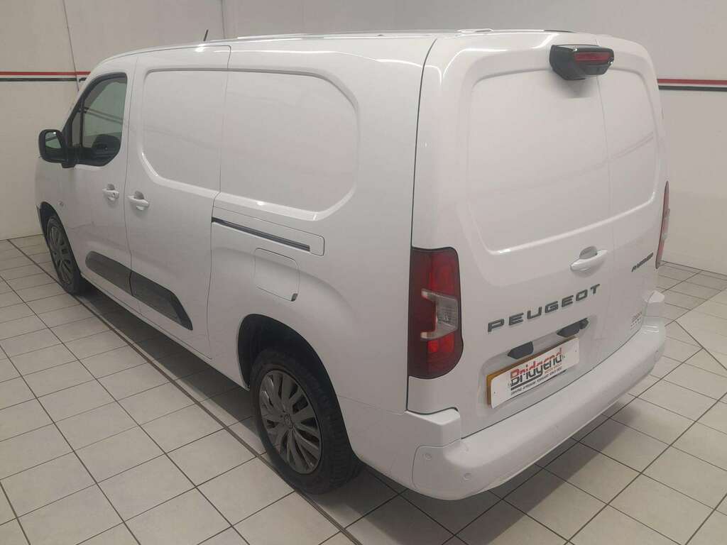Peugeot Partner 1.5 Bluehdi 950 Asphalt Long Panel Van 6Dr KP74UNF White #4