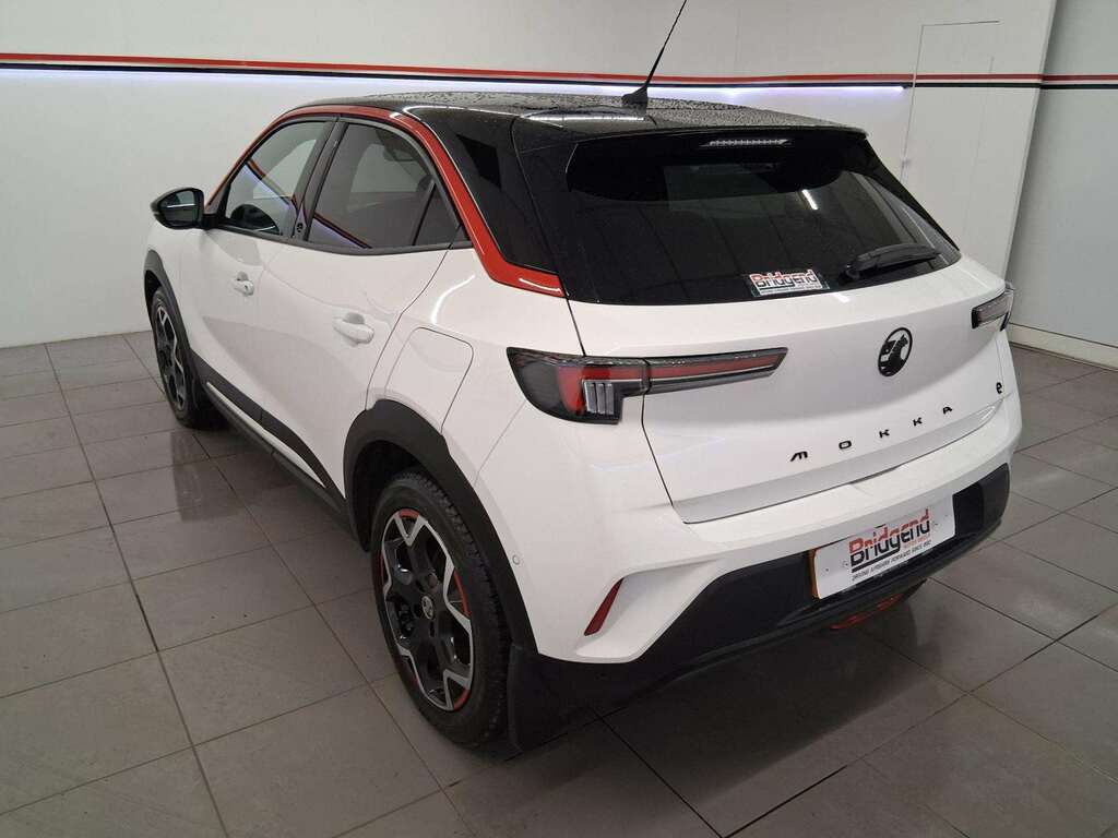 Vauxhall Mokka-e 50Kwh Sri Nav Premium Suv 136 P KN71LUA White #4