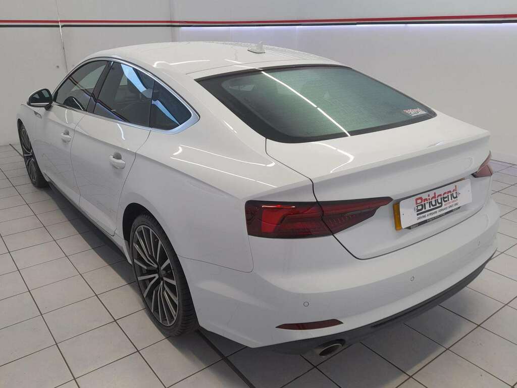 Audi A5 2.0 Tfsi 40 S Line Sportback KM69FFW White #5