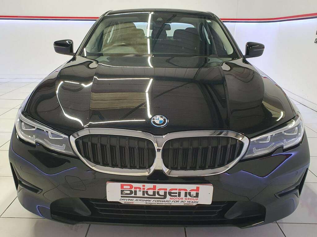 BMW 3 Series 2.0 330E 12Kwh Se Pro Saloon Black