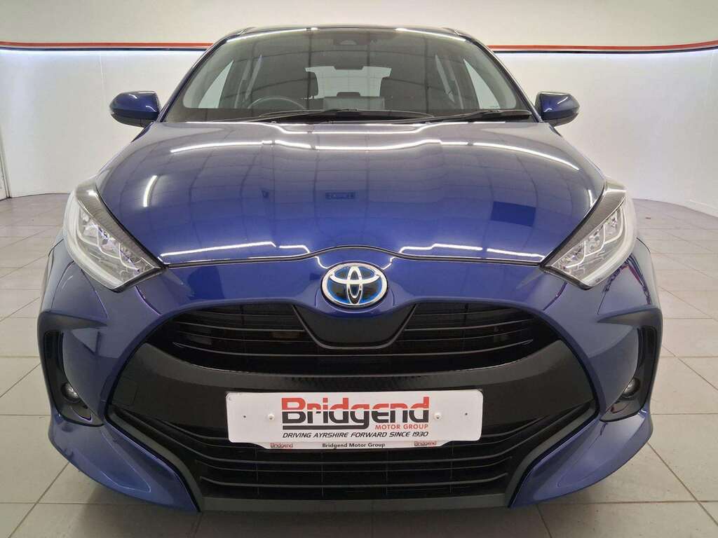 Toyota Yaris 1.5 Vvt-h Design Hatchback Blue
