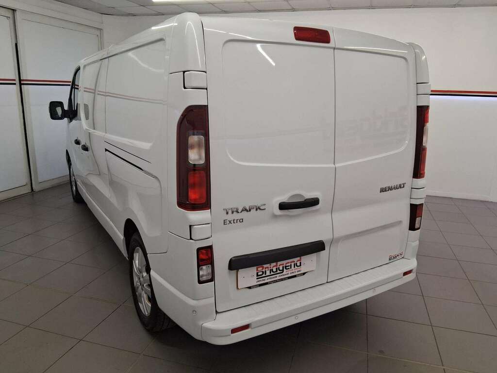 Renault Trafic 2.0 Dci Blue Ll30 Extra Panel Van Manua HT24LVC White #4