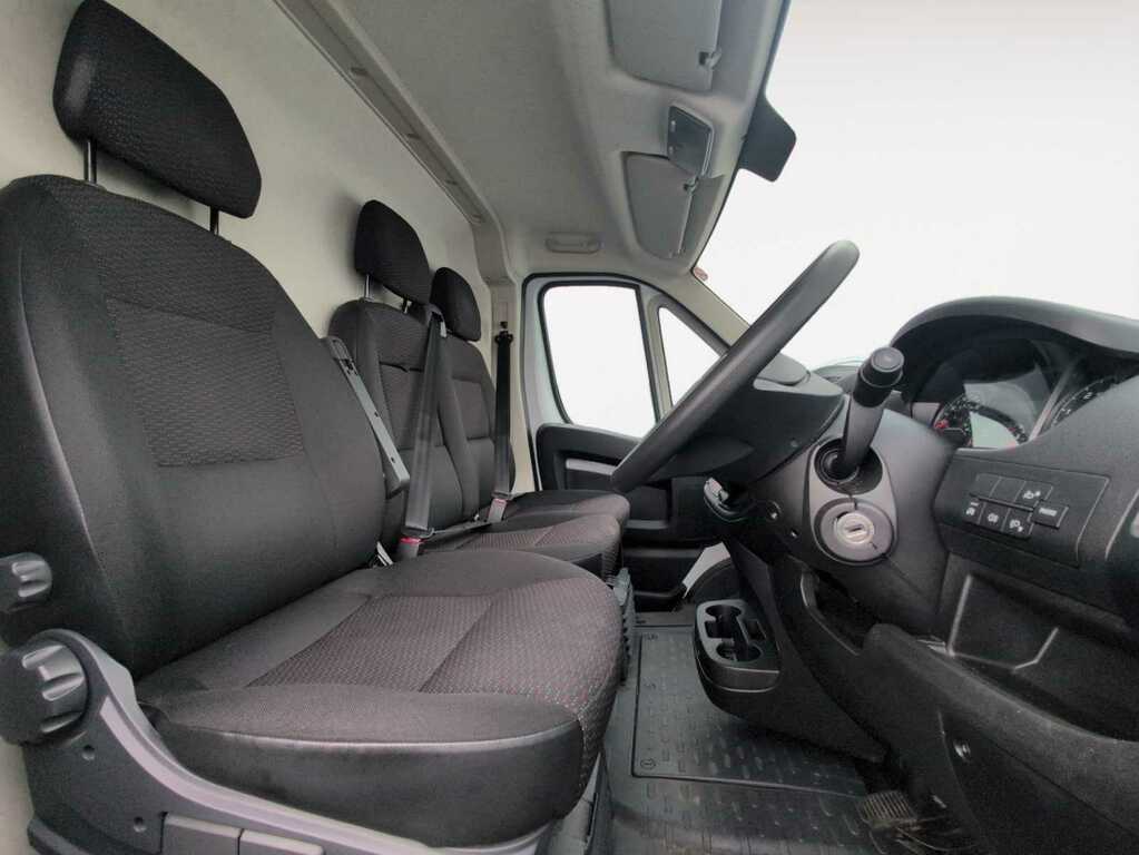 Citroen Relay 2.2 Bluehdi 35 Enterprise Edition Panel Van Di ND23KOA White #4