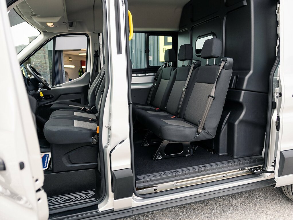 Ford Transit Custom 350 2.0 Ecoblue 130 Bhp Leader L2 Mwb 6-Seat Doubl HT73DLX Silver