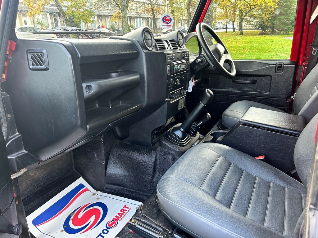 Land Rover Defender 110 Td Hard Top CX14ZDF Red #4