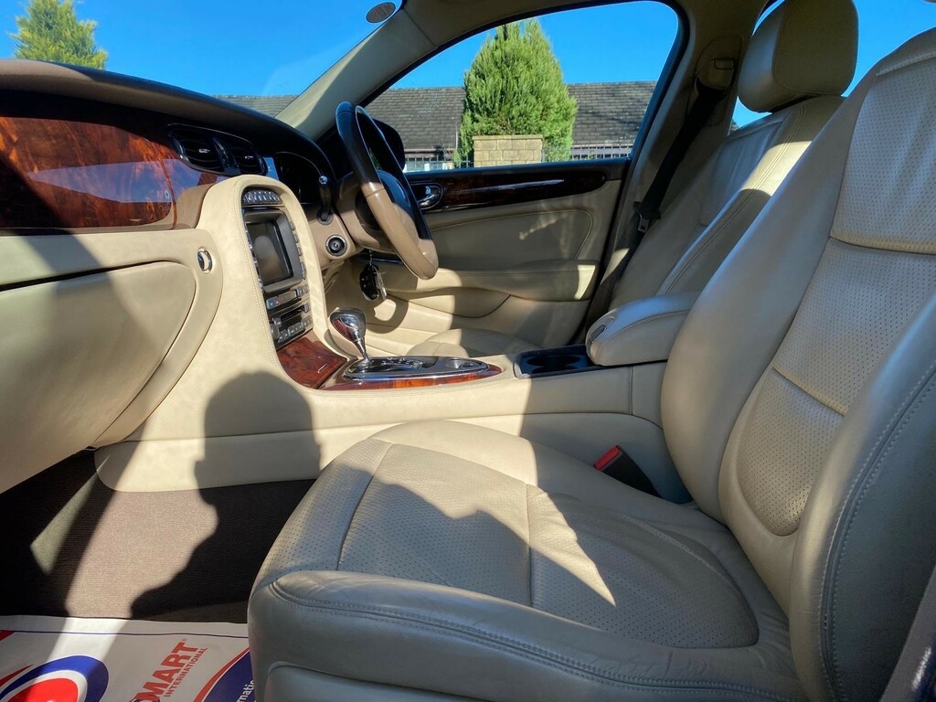 Jaguar XJ V6 Executive Grey #4