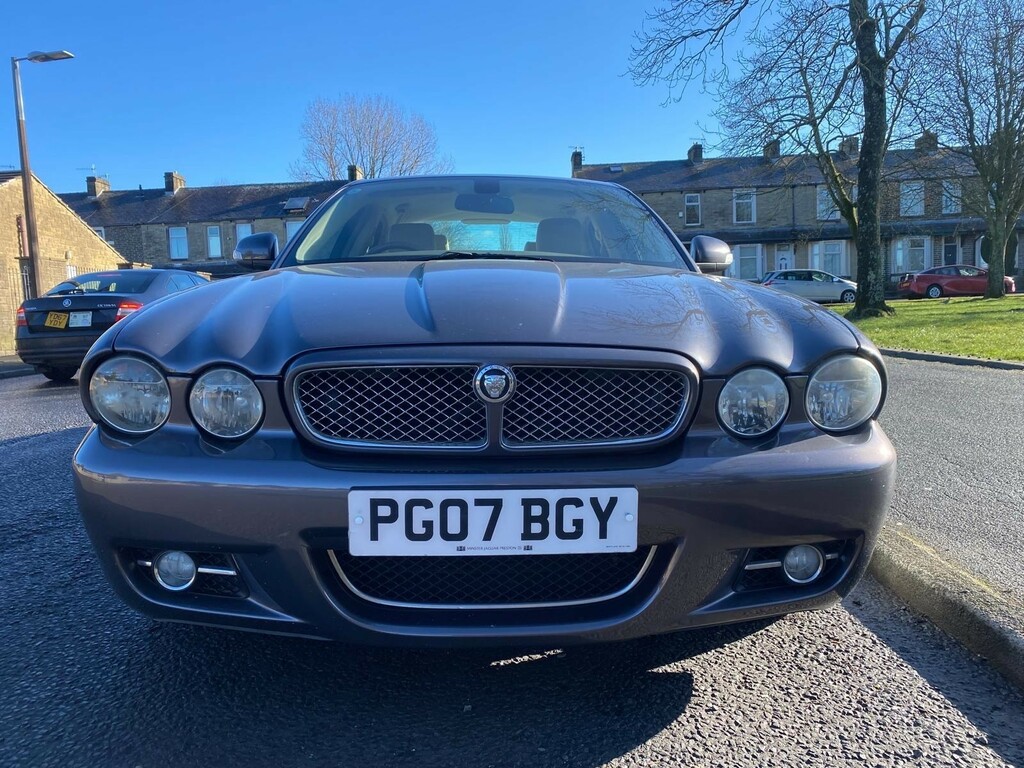 Jaguar XJ V6 Executive Grey #2