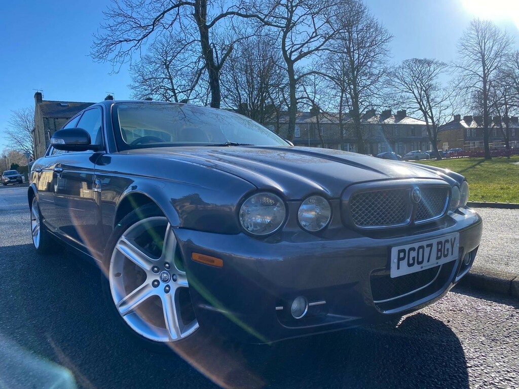 Jaguar XJ V6 Executive Grey #3