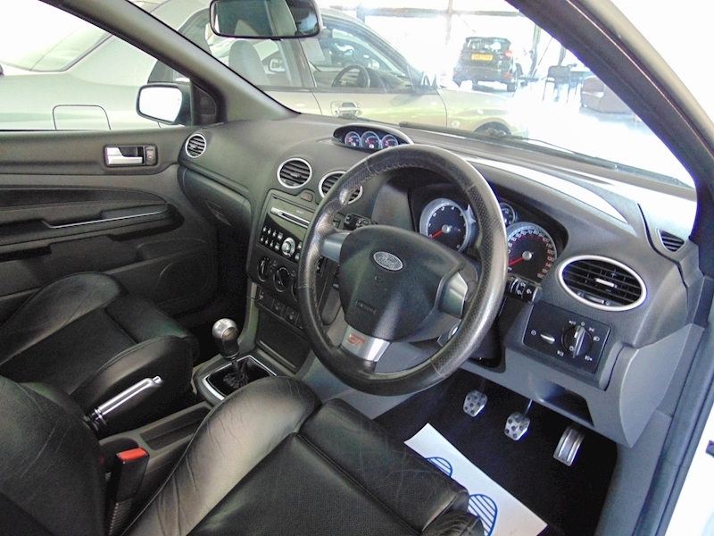 Ford Focus 2.5 Siv St-3 Hatchback 224 Gkm White #6