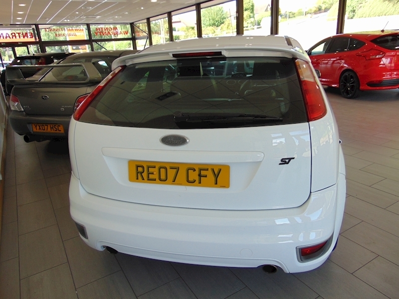 Ford Focus 2.5 Siv St-3 Hatchback 224 Gkm White #4