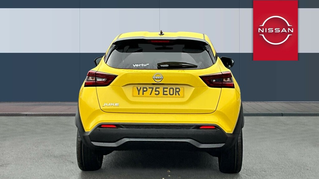 Nissan Juke Tekna Yellow #6