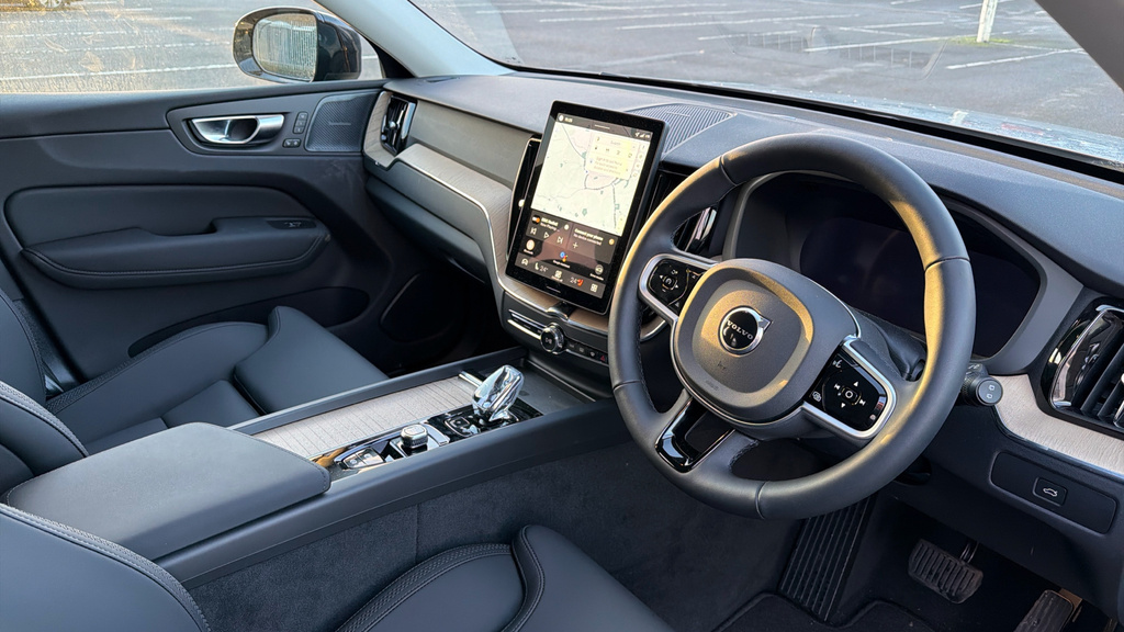 Volvo XC60 Plus Grey #4