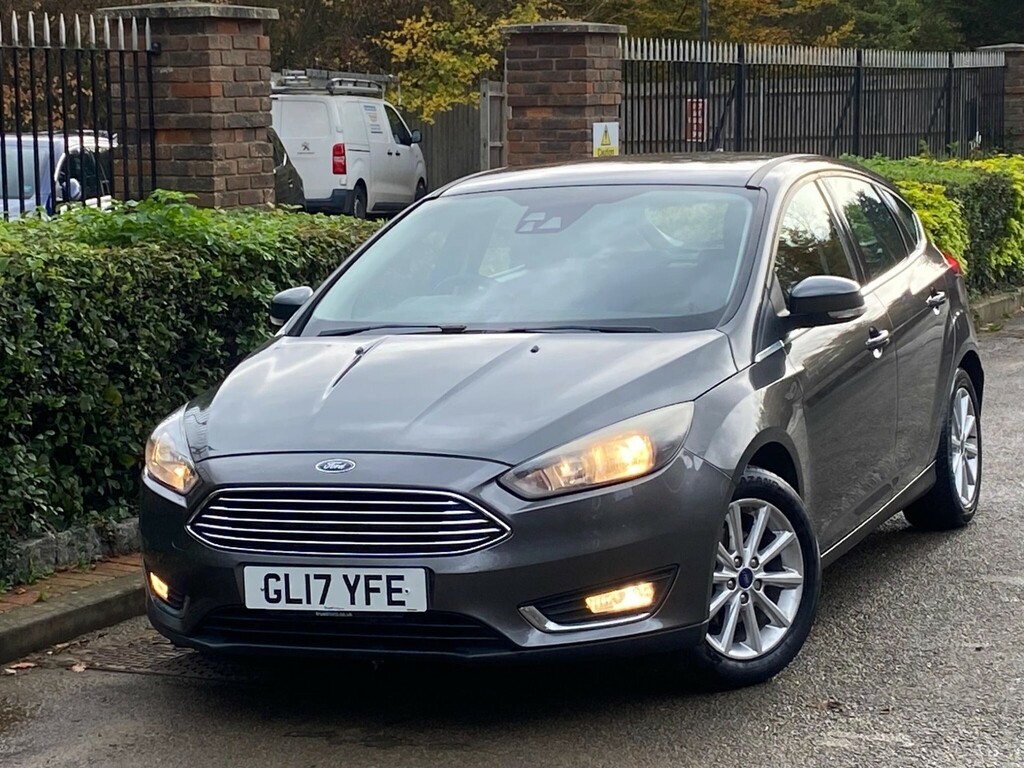 Ford Focus 1.0T Ecoboost Titanium Hatchback CN17WWG #3