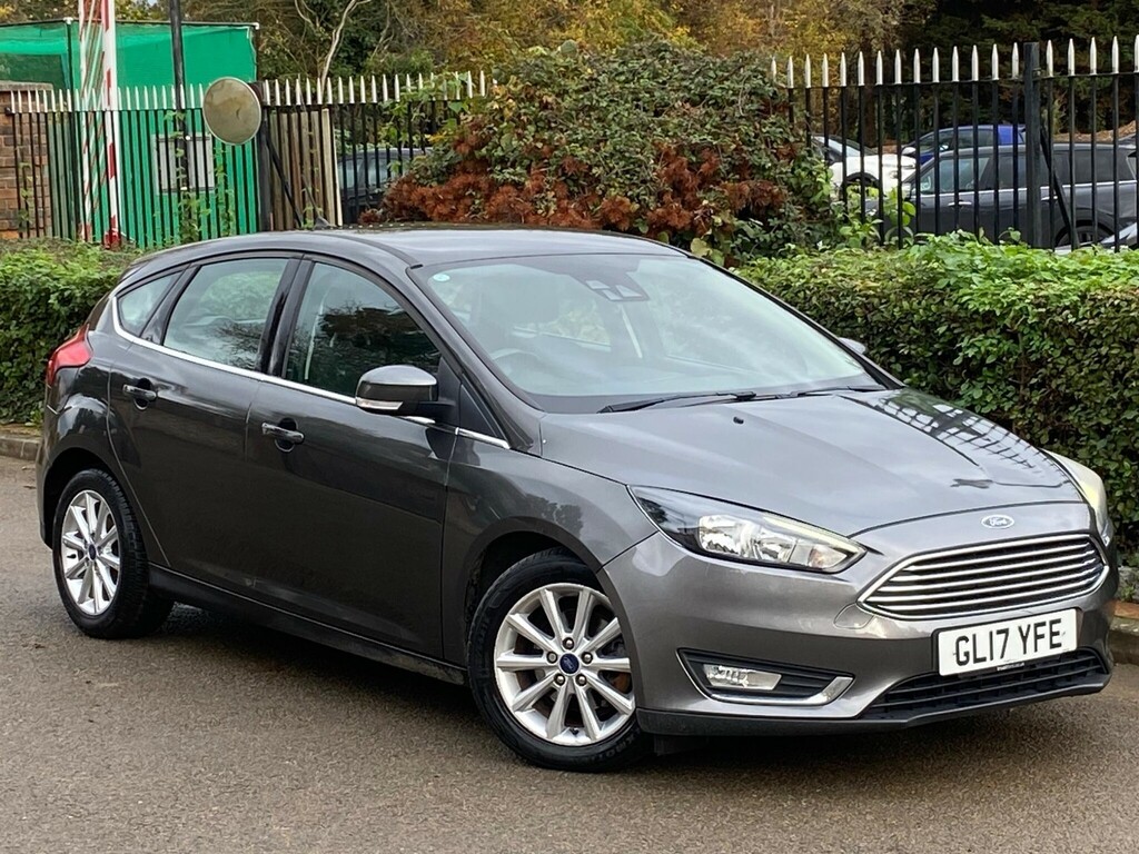Ford Focus 1.0T Ecoboost Titanium Hatchback CN17WWG #6
